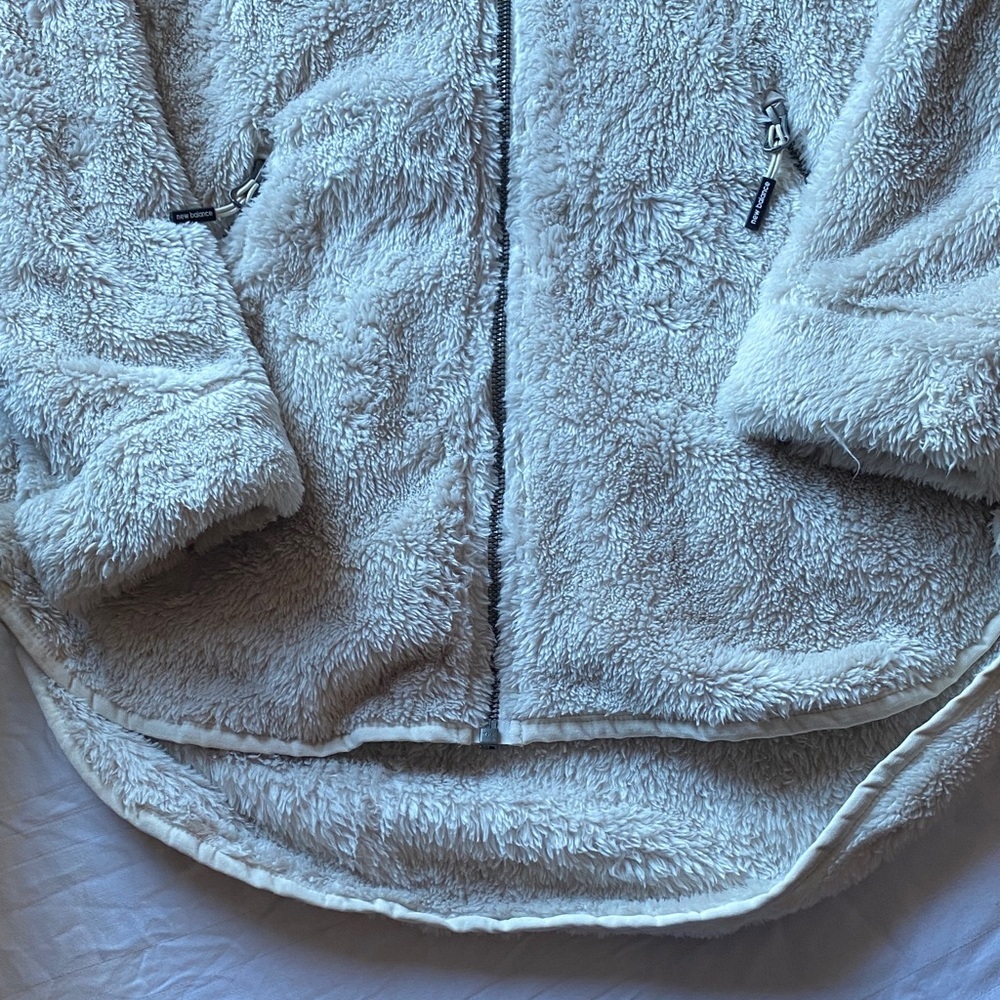 Women’s New Balance Off-White Fleece Jacket size small - Picture 7 of 9